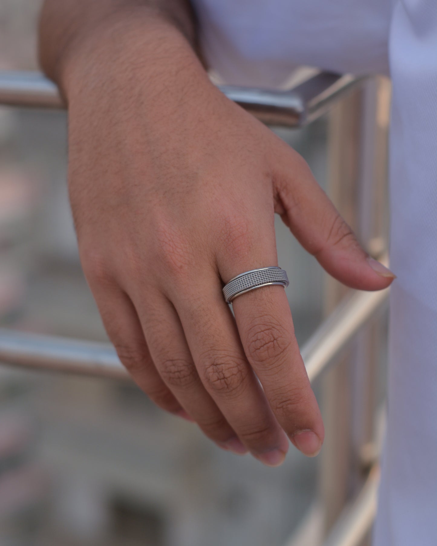 Textured Elegance Fidget Spinner Ring