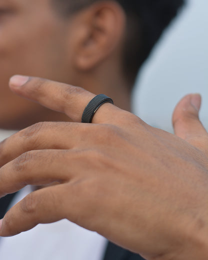 Textured Elegance Black Fidget Spinner Ring