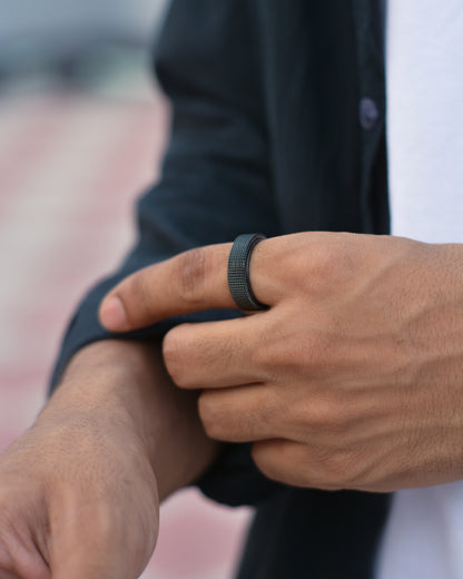 Textured Elegance Black Fidget Spinner Ring