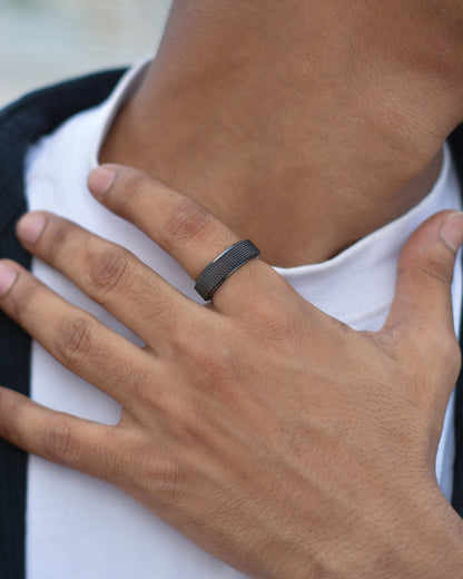 Textured Elegance Black Fidget Spinner Ring