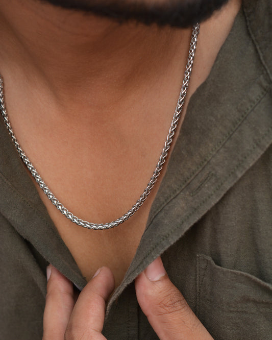Twisted Luster Chain