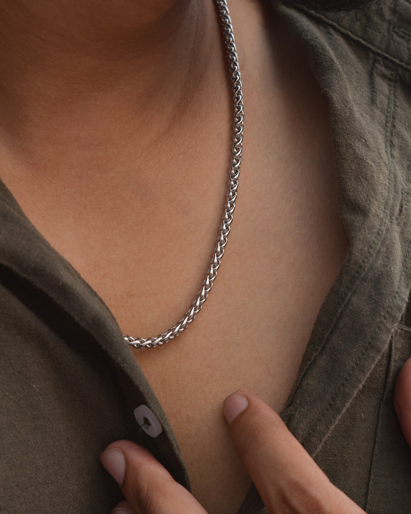 Twisted Luster Chain