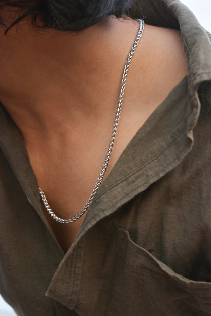 Twisted Luster Chain