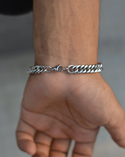 Infinite Links Charm bracelet