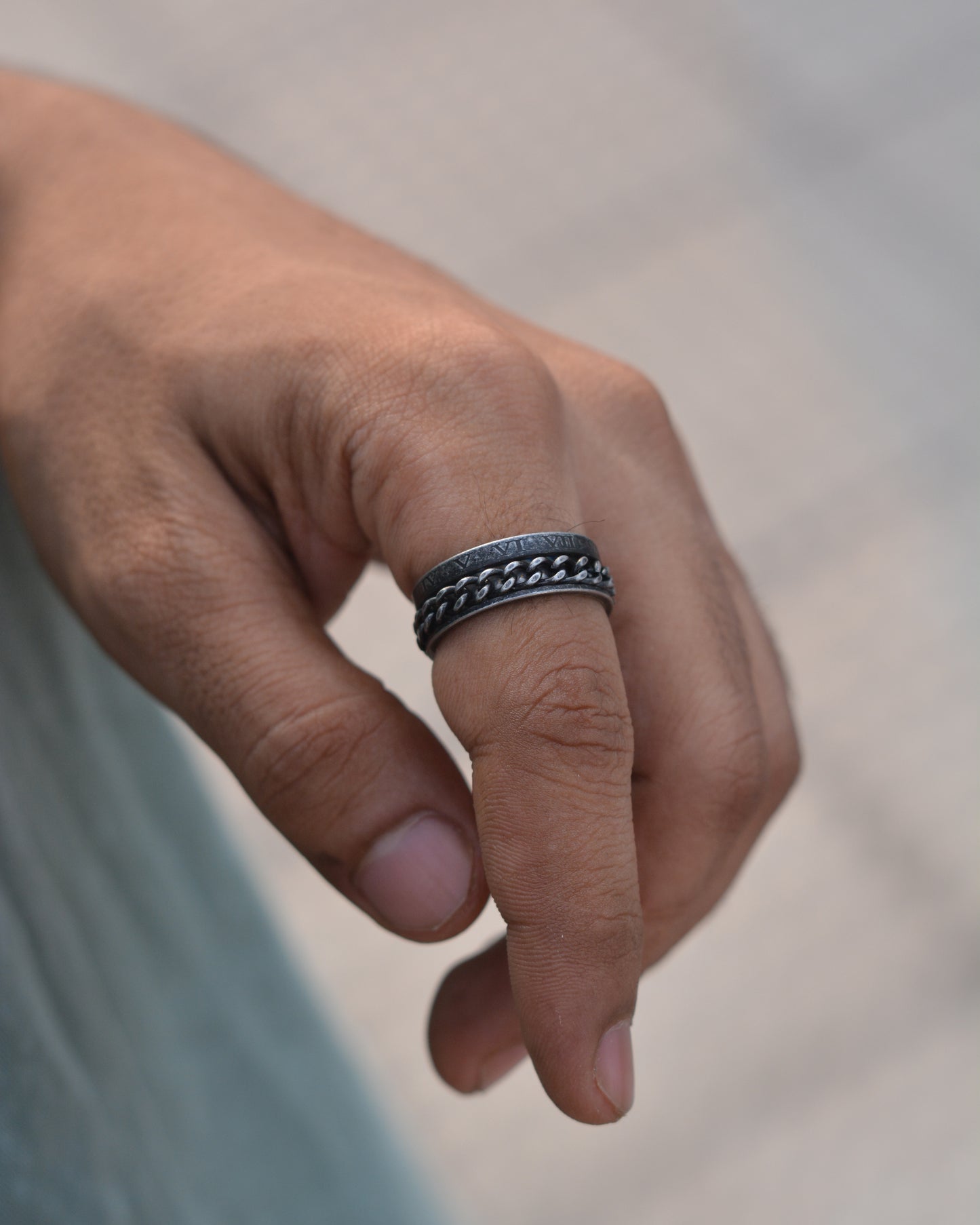 Retro Chain Link Spinner Band Ring