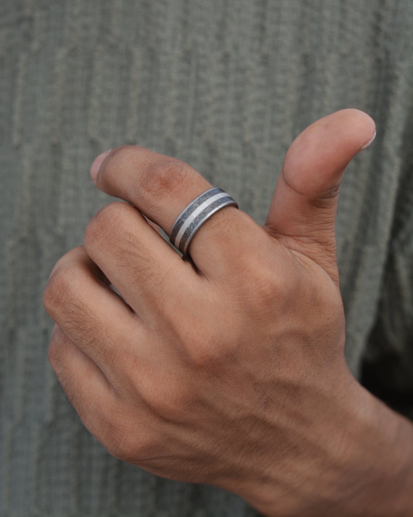 Mono Trace Ring