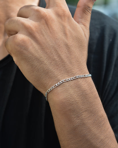 Refined Figaro Bracelet
