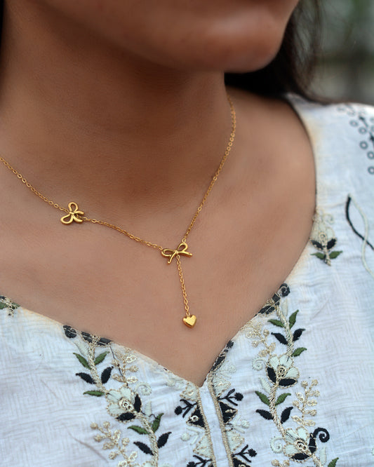 FLORAL GRACE NECKLACE