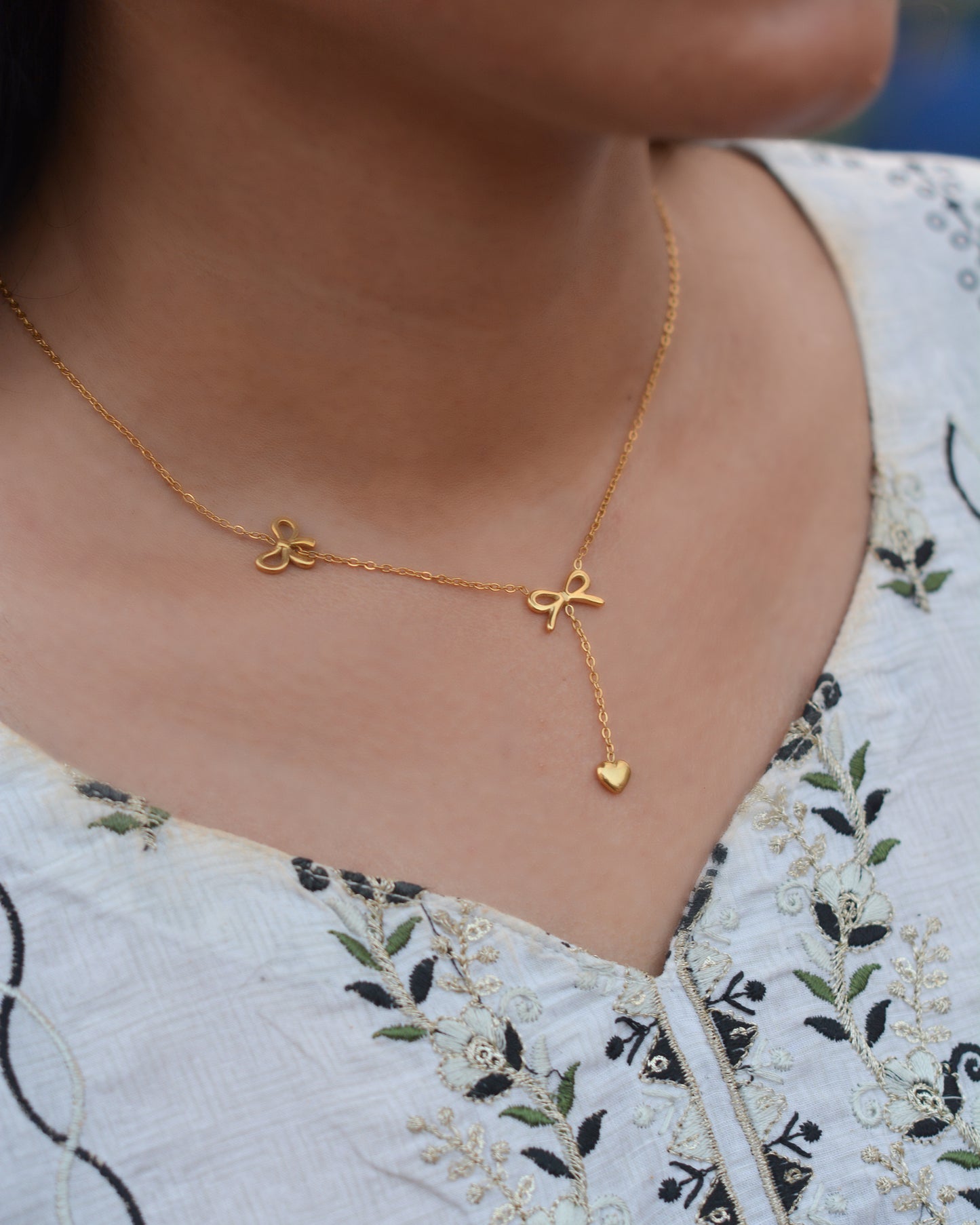 FLORAL GRACE NECKLACE