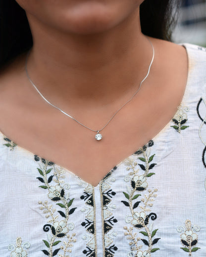 ELEGENT GEM NECKLACE