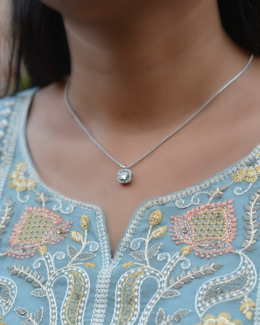 HALO WHISPER NECKLACE