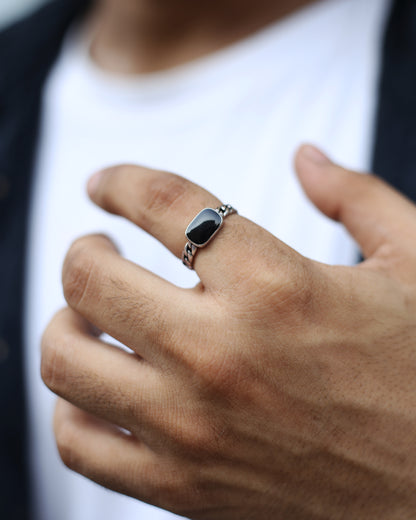 Onyx Curb Adjustable Ring
