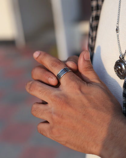 Shadow Grid Ring