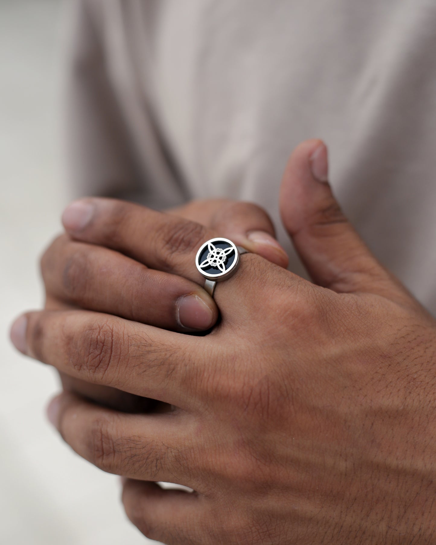 Stellar Axis Ring