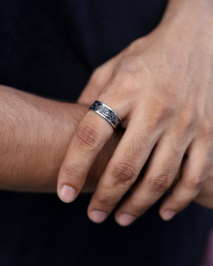 The Swirl Band Ring