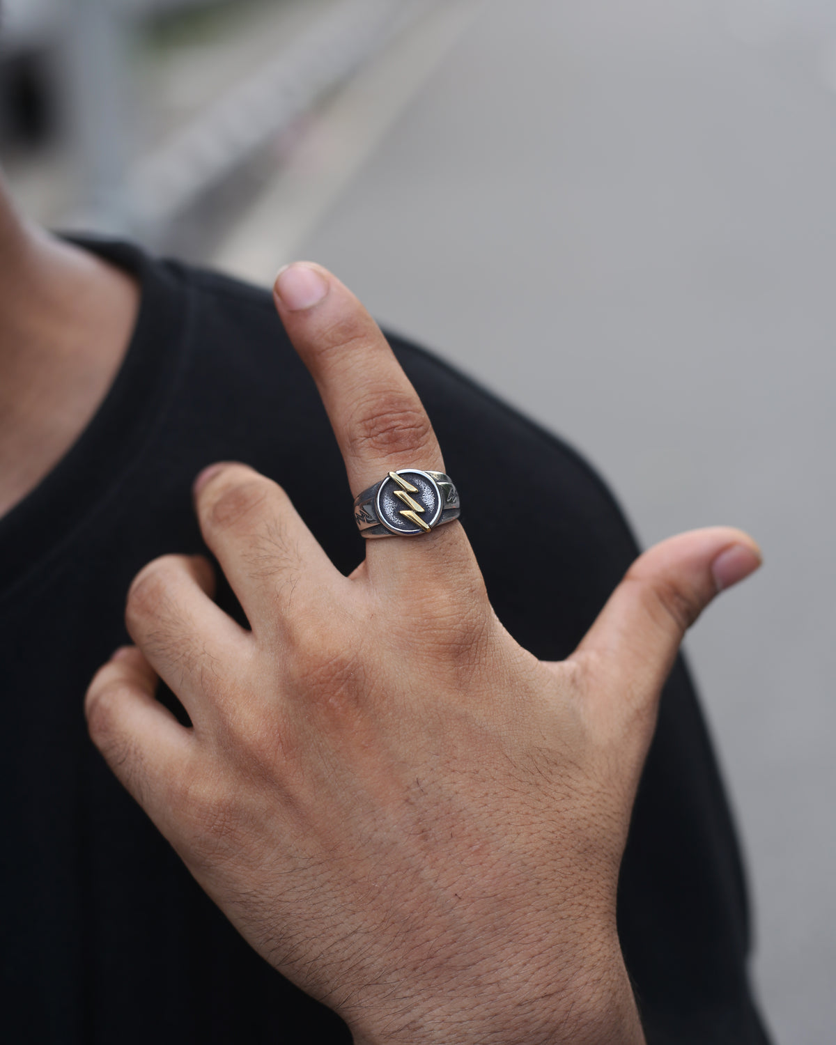Bolt Signet Ring