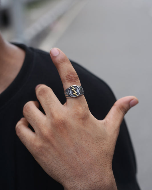 Bolt Signet Ring