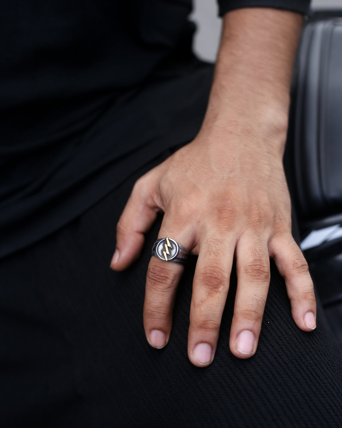 Bolt Signet Ring