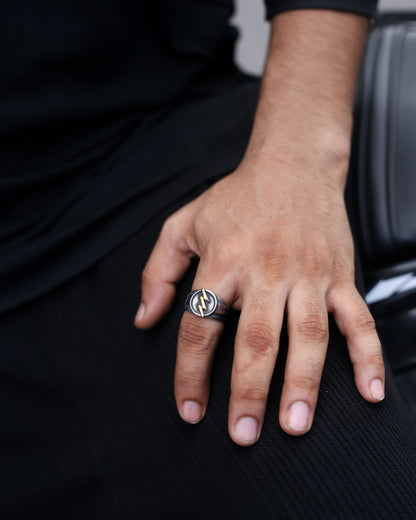 Bolt Signet Ring