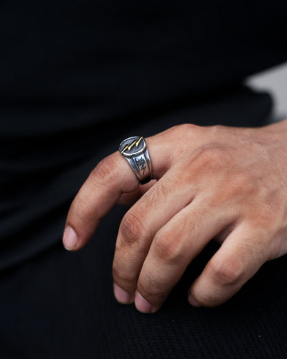 Bolt Signet Ring