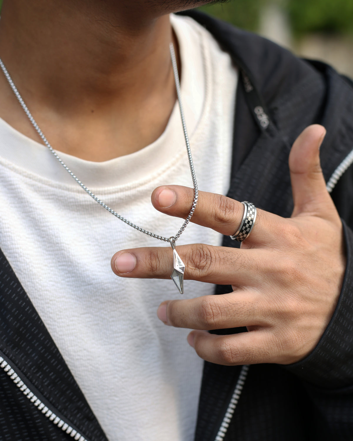 Vertex Necklace