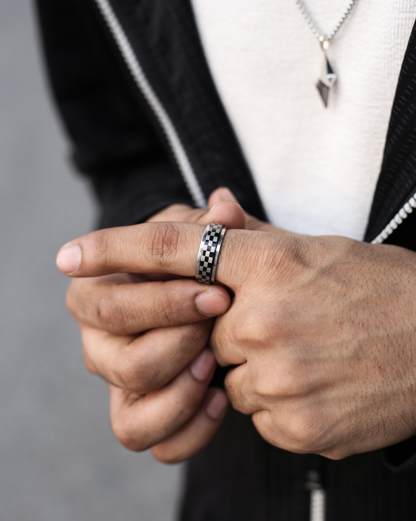 Gridline Fidget Spinner Ring